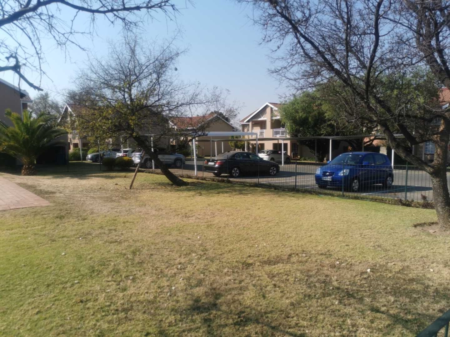 1 Bedroom Property for Sale in Elardus Park Gauteng