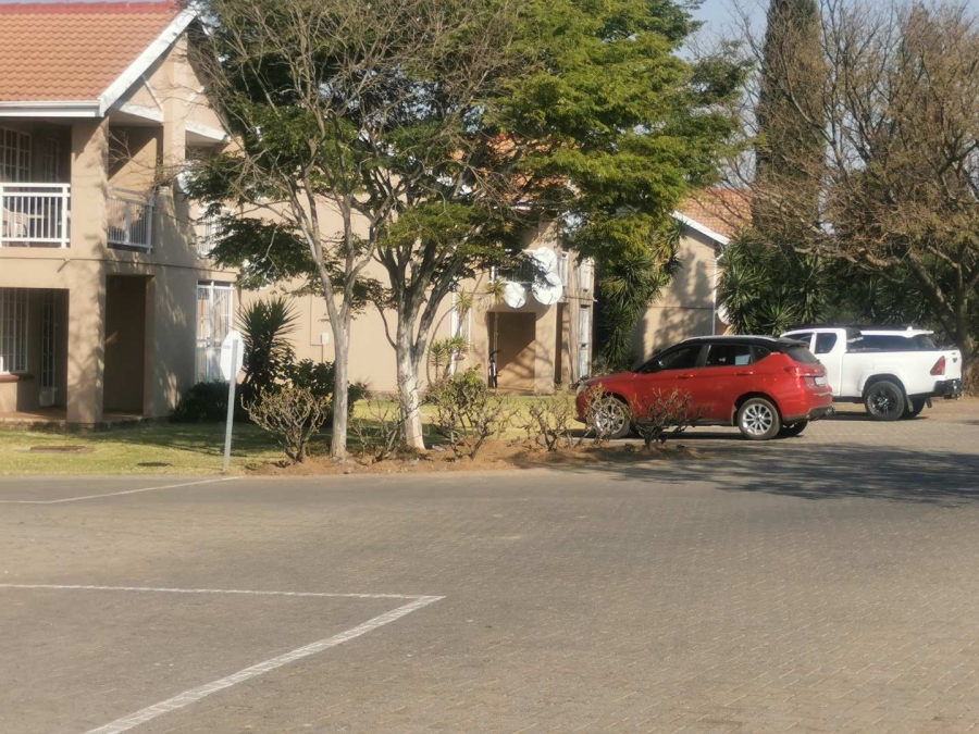 1 Bedroom Property for Sale in Elardus Park Gauteng