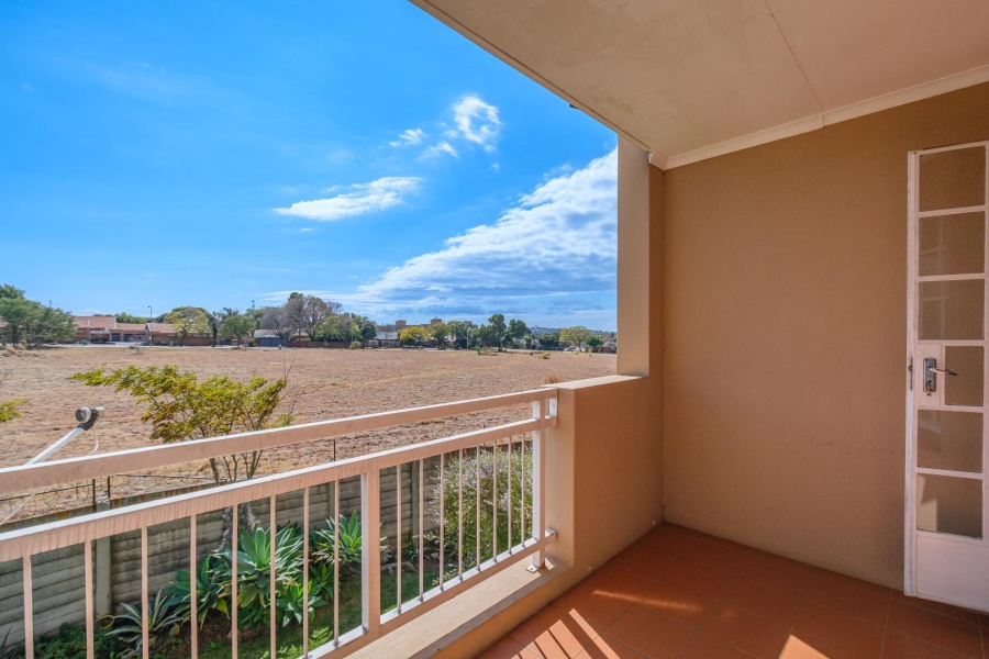 1 Bedroom Property for Sale in Elardus Park Gauteng