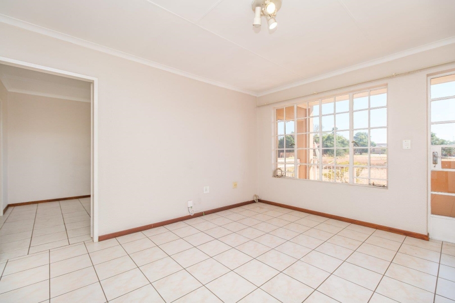 1 Bedroom Property for Sale in Elardus Park Gauteng
