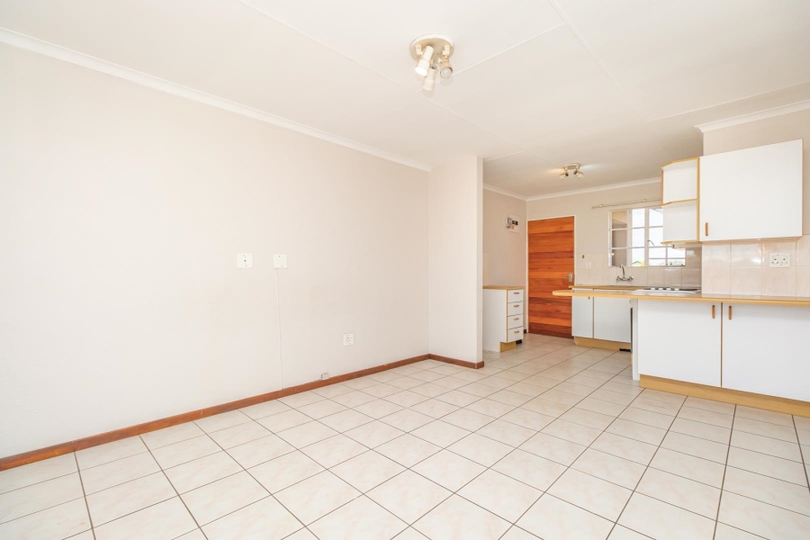 1 Bedroom Property for Sale in Elardus Park Gauteng