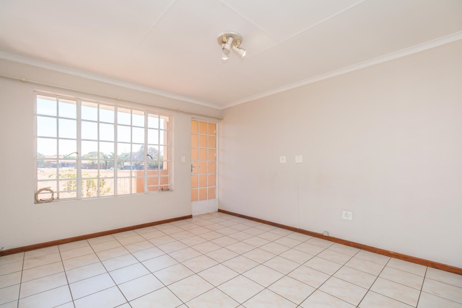 1 Bedroom Property for Sale in Elardus Park Gauteng