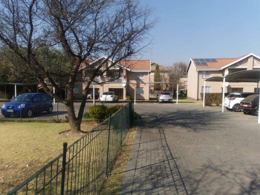 2 Bedroom Property for Sale in Elardus Park Gauteng