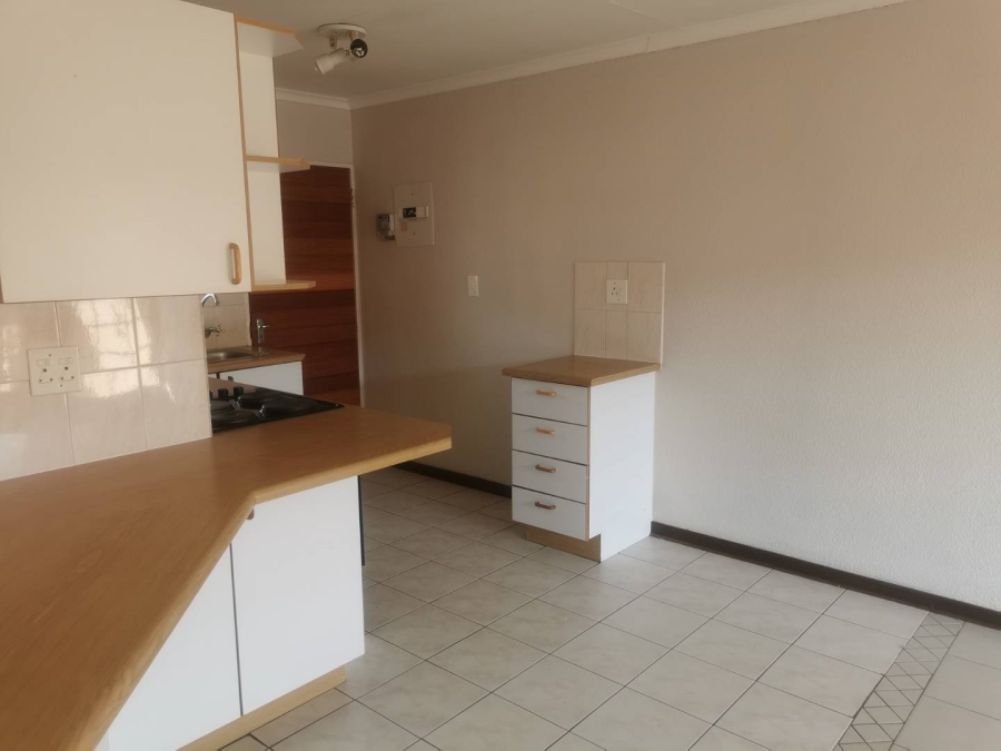 2 Bedroom Property for Sale in Elardus Park Gauteng
