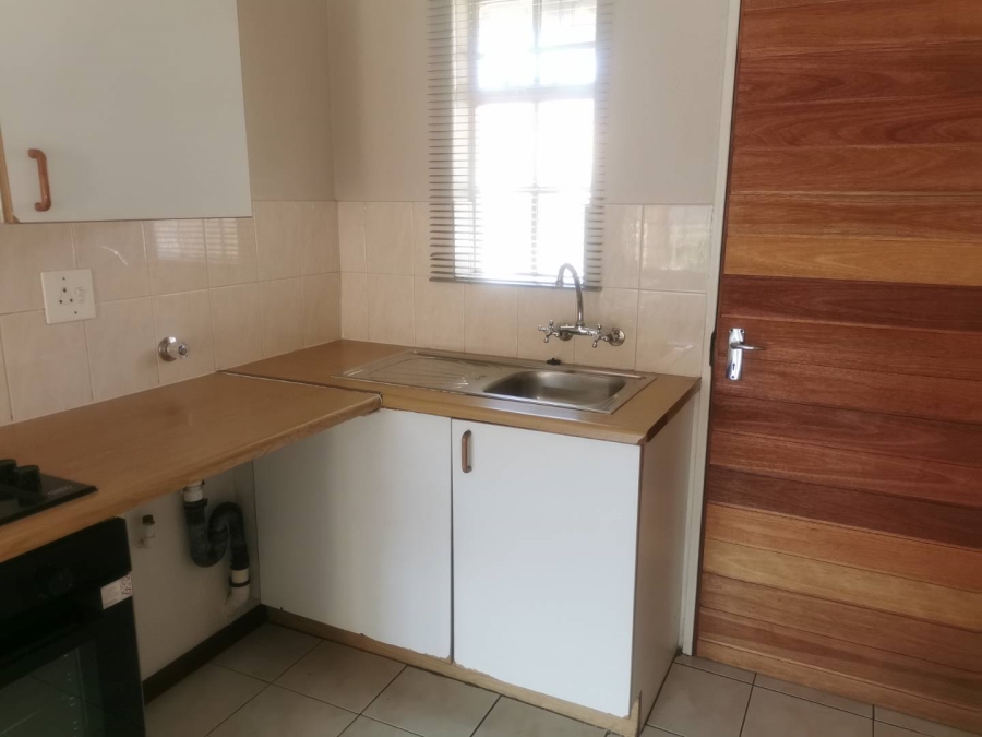 2 Bedroom Property for Sale in Elardus Park Gauteng