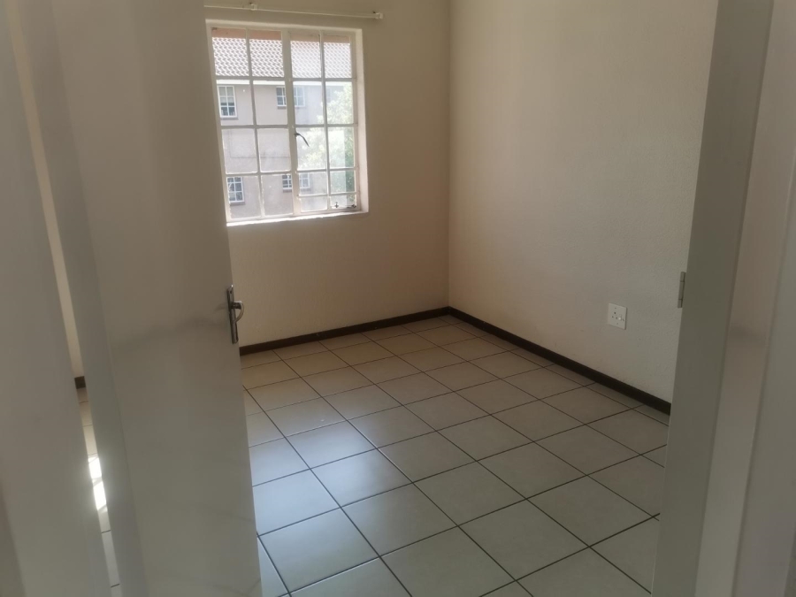2 Bedroom Property for Sale in Elardus Park Gauteng