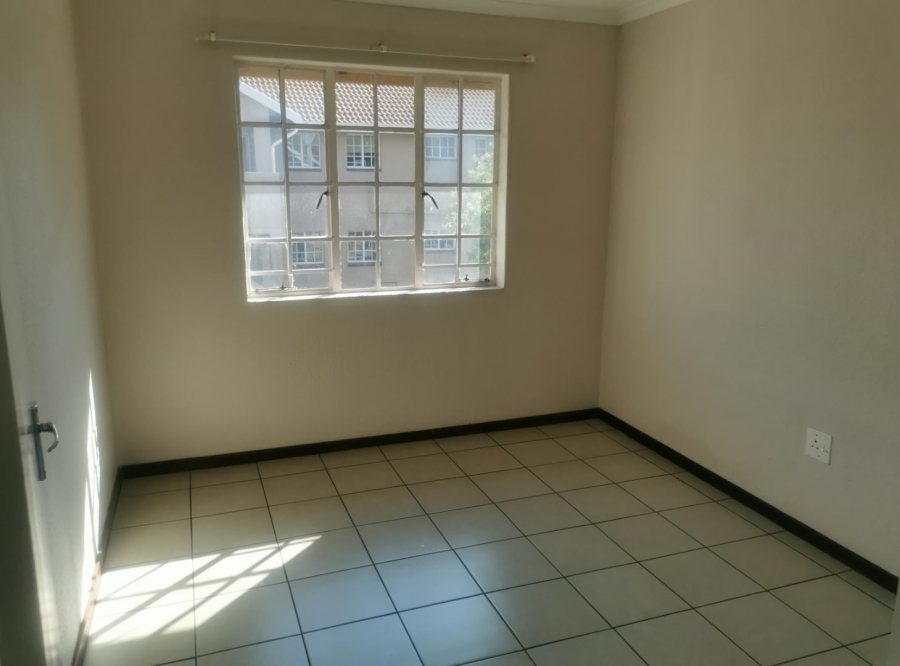 2 Bedroom Property for Sale in Elardus Park Gauteng