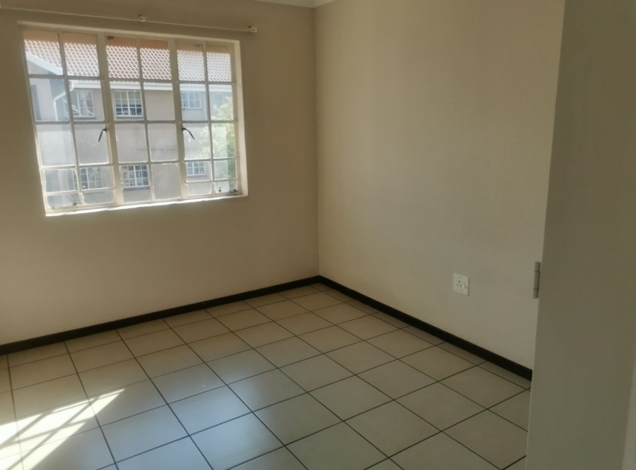 2 Bedroom Property for Sale in Elardus Park Gauteng
