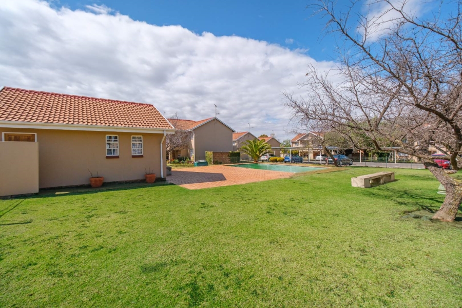 2 Bedroom Property for Sale in Elardus Park Gauteng