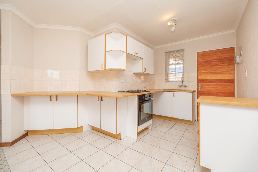2 Bedroom Property for Sale in Elardus Park Gauteng