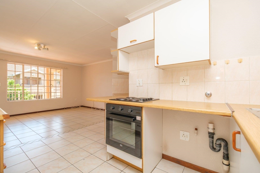 2 Bedroom Property for Sale in Elardus Park Gauteng