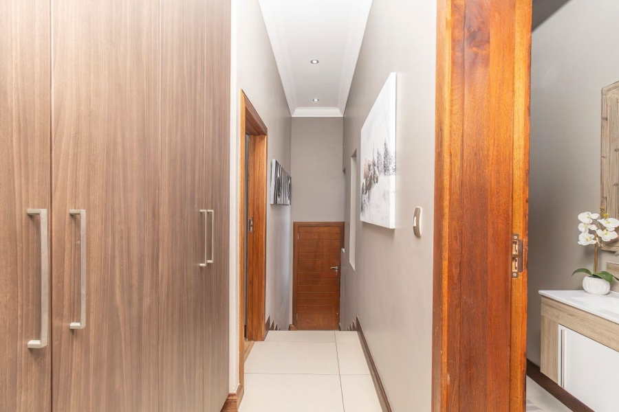 4 Bedroom Property for Sale in Kyalami Estates Gauteng