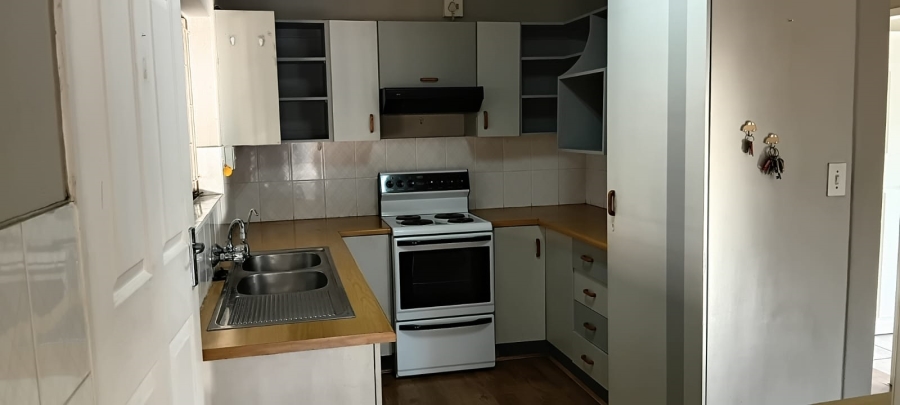 To Let 2 Bedroom Property for Rent in Risiville Gauteng