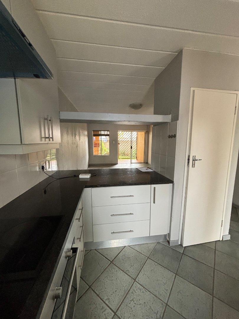 To Let 2 Bedroom Property for Rent in Moreleta Park Gauteng