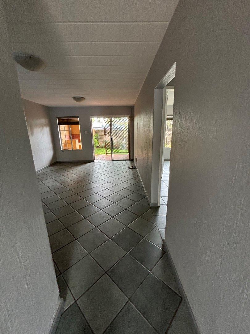 To Let 2 Bedroom Property for Rent in Moreleta Park Gauteng