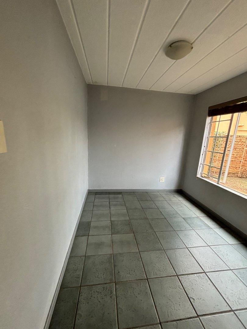 To Let 2 Bedroom Property for Rent in Moreleta Park Gauteng