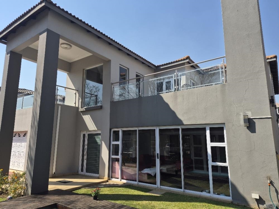 5 Bedroom Property for Sale in Parkhaven Gauteng