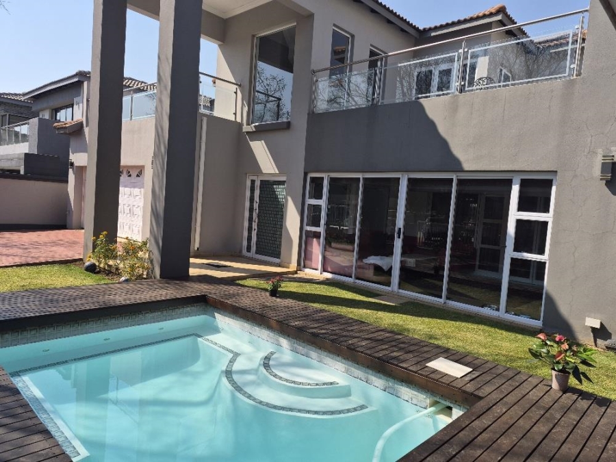 5 Bedroom Property for Sale in Parkhaven Gauteng