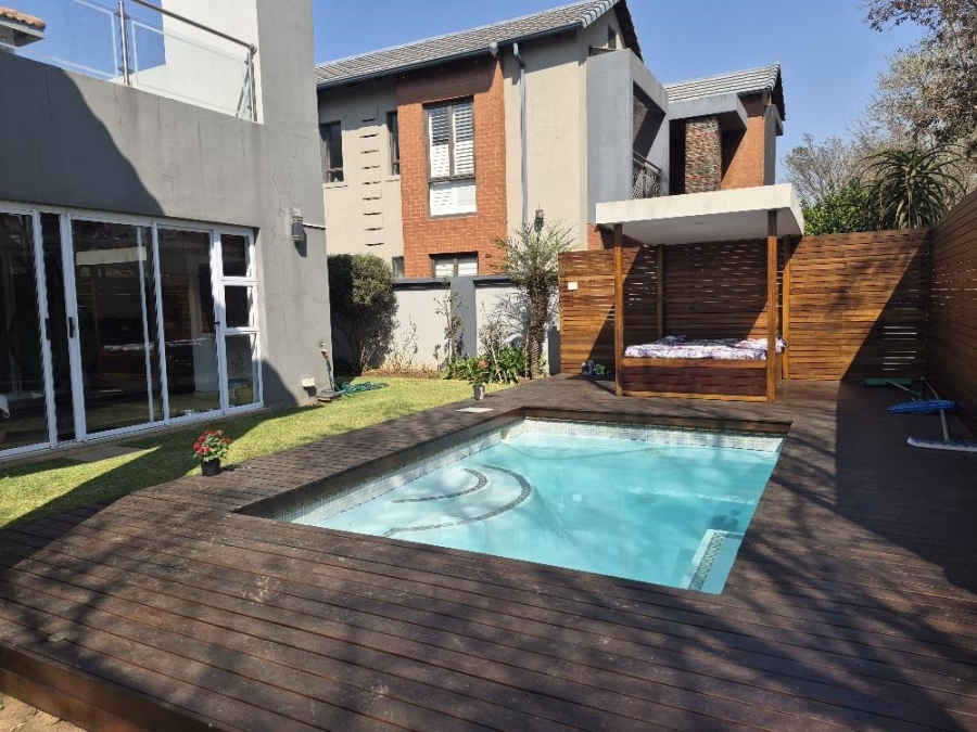5 Bedroom Property for Sale in Parkhaven Gauteng