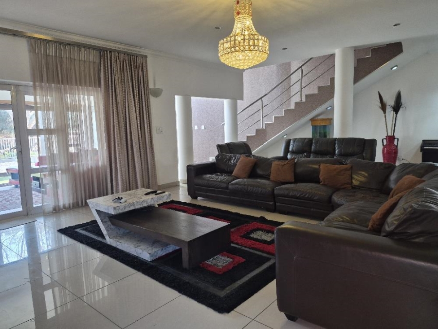 5 Bedroom Property for Sale in Parkhaven Gauteng