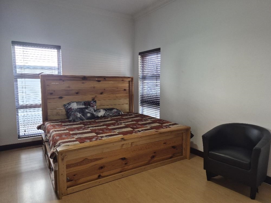 5 Bedroom Property for Sale in Parkhaven Gauteng