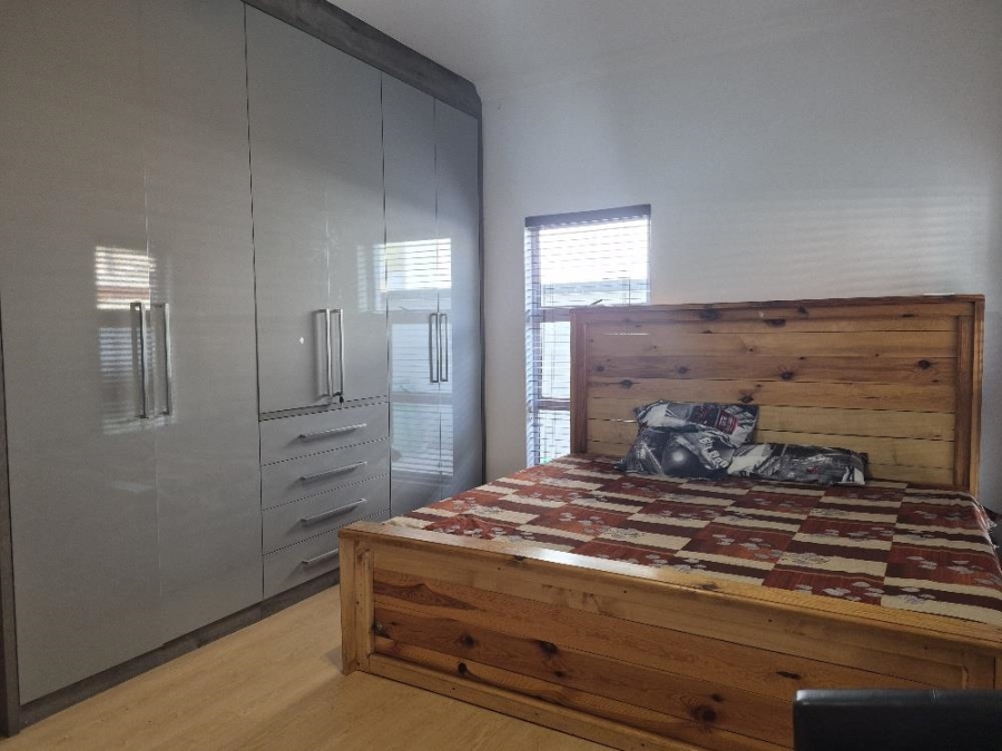 5 Bedroom Property for Sale in Parkhaven Gauteng