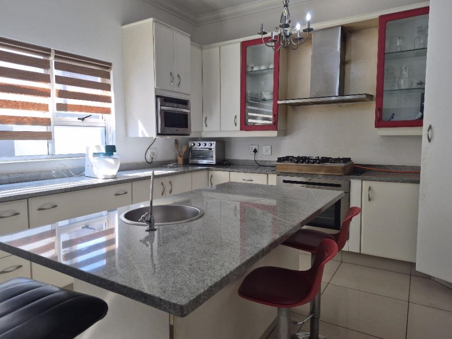 5 Bedroom Property for Sale in Parkhaven Gauteng