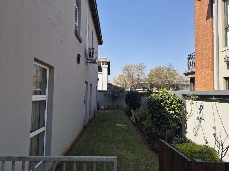 5 Bedroom Property for Sale in Parkhaven Gauteng