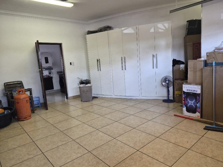 5 Bedroom Property for Sale in Parkhaven Gauteng