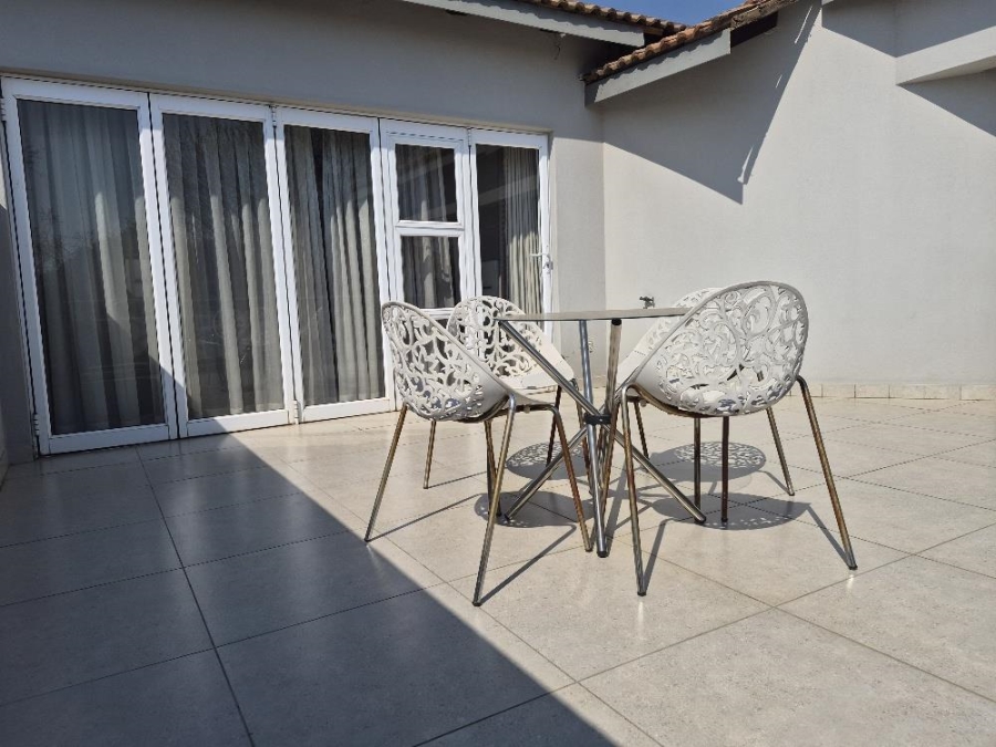 5 Bedroom Property for Sale in Parkhaven Gauteng