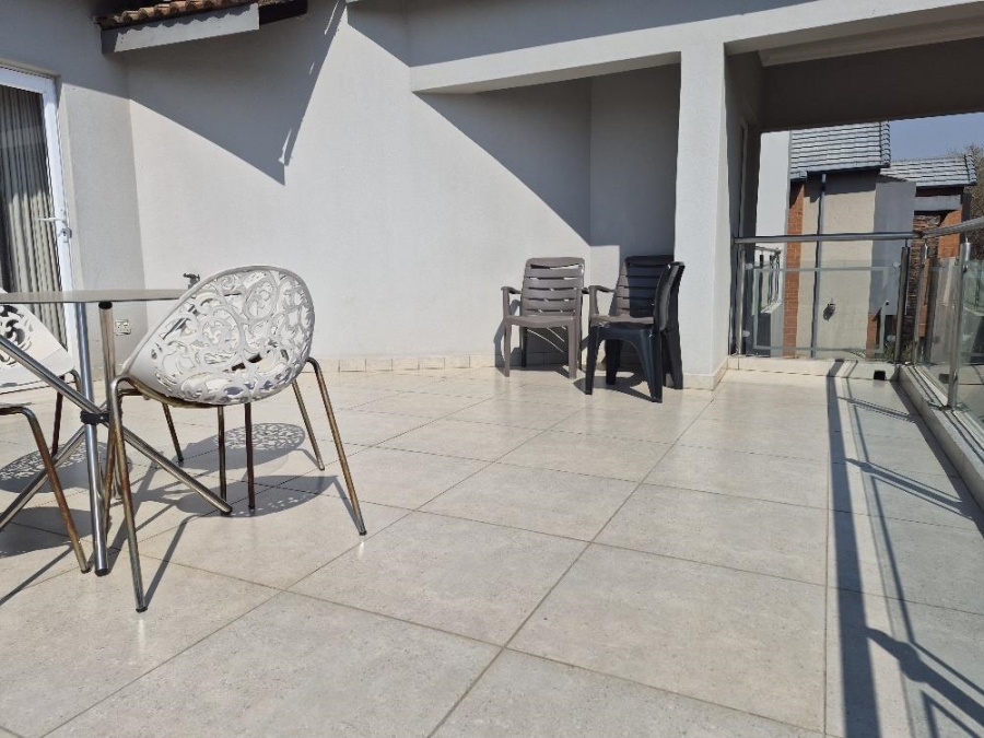 5 Bedroom Property for Sale in Parkhaven Gauteng