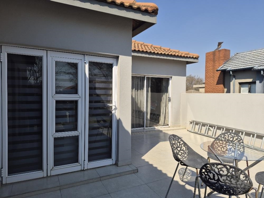 5 Bedroom Property for Sale in Parkhaven Gauteng