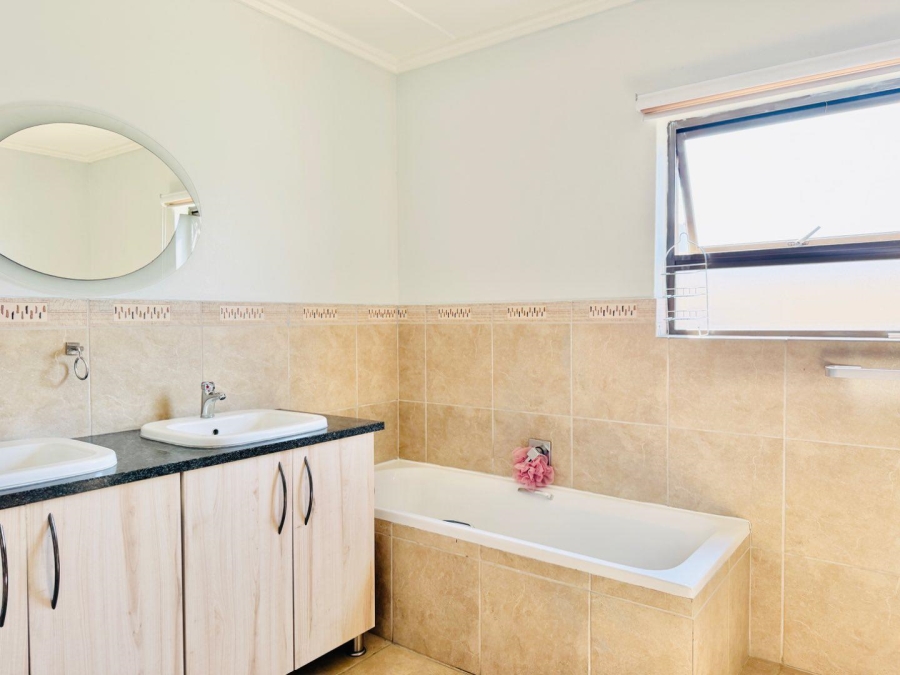 3 Bedroom Property for Sale in Kyalami Hills Gauteng