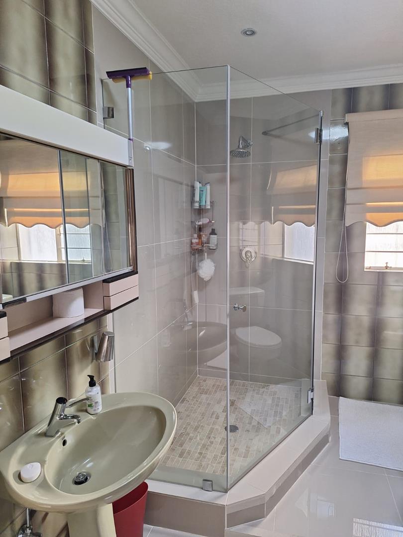 To Let 3 Bedroom Property for Rent in Fairland Gauteng