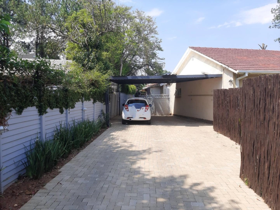 To Let 2 Bedroom Property for Rent in Randpark Ext 2 Gauteng