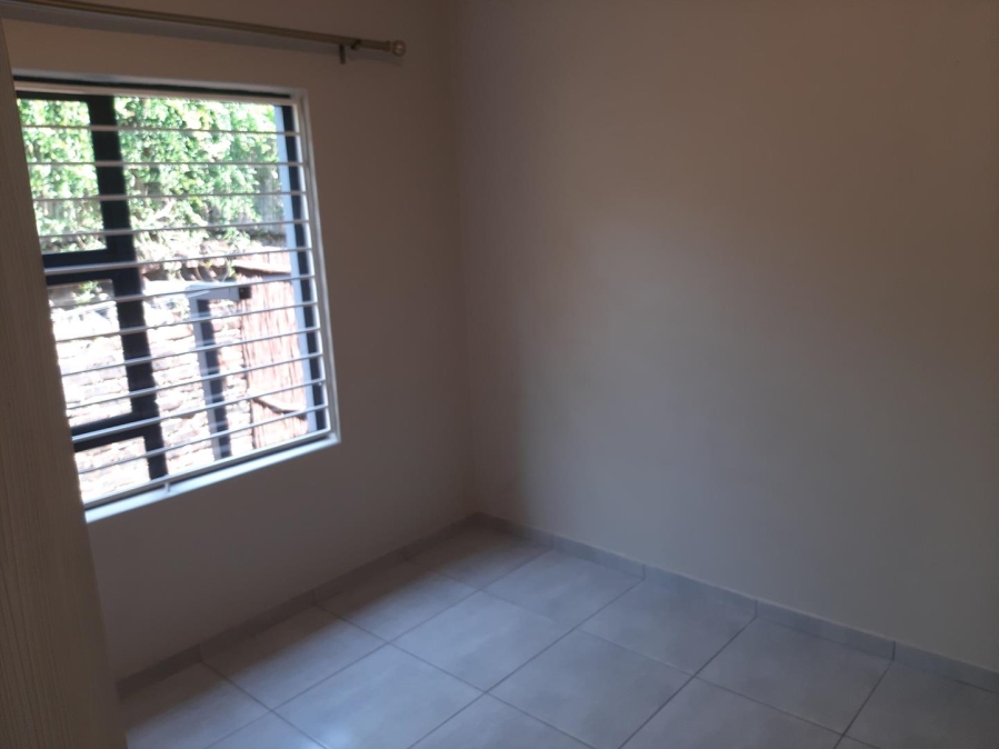 To Let 2 Bedroom Property for Rent in Randpark Ext 2 Gauteng