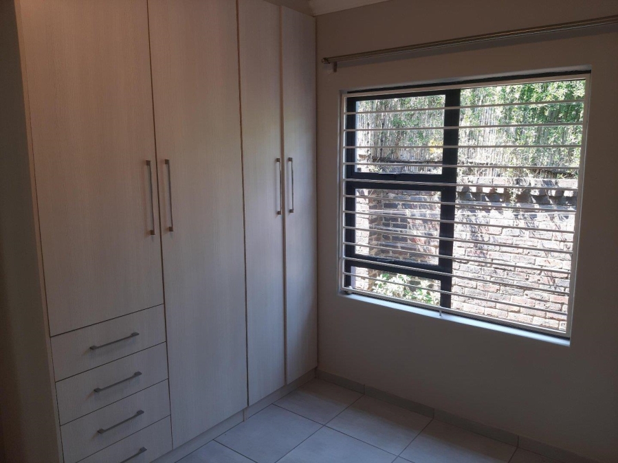 To Let 2 Bedroom Property for Rent in Randpark Ext 2 Gauteng