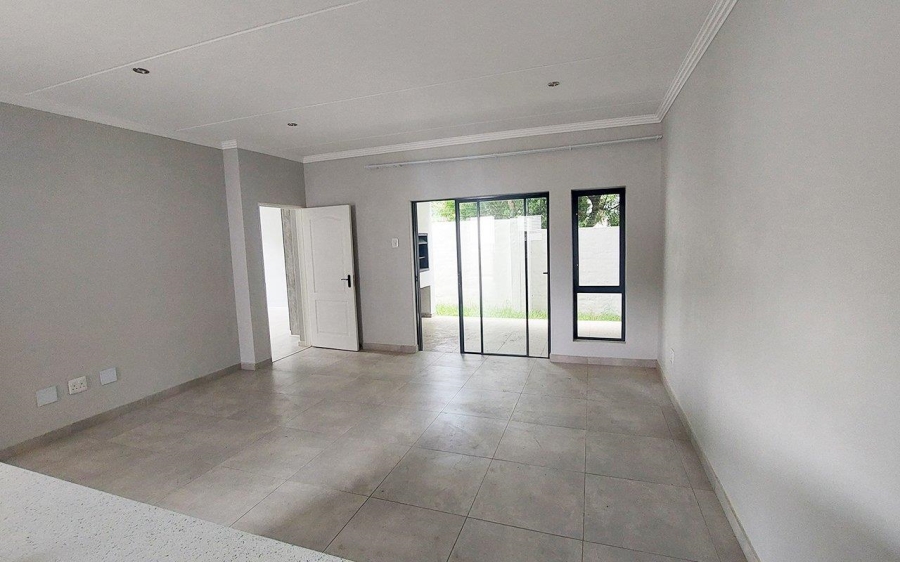To Let 2 Bedroom Property for Rent in Bryanston Gauteng