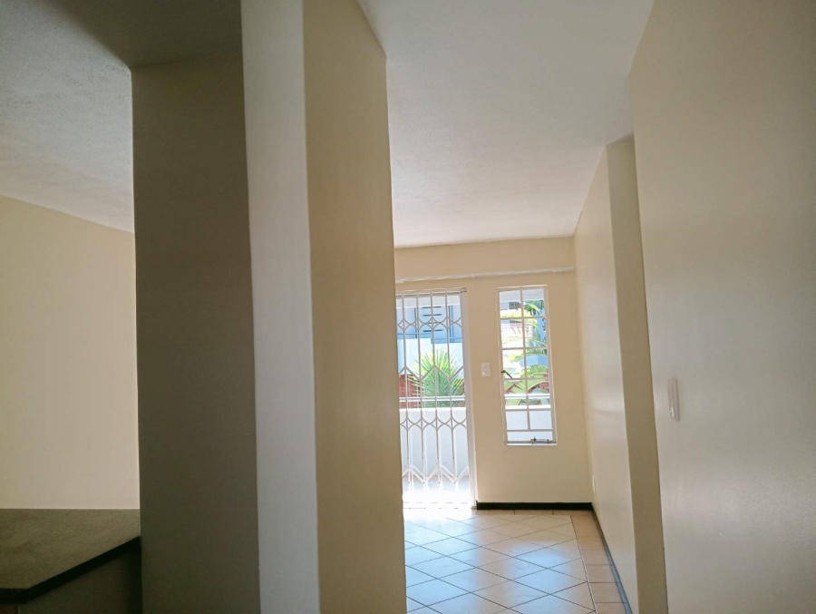 To Let 2 Bedroom Property for Rent in Die Hoewes Gauteng
