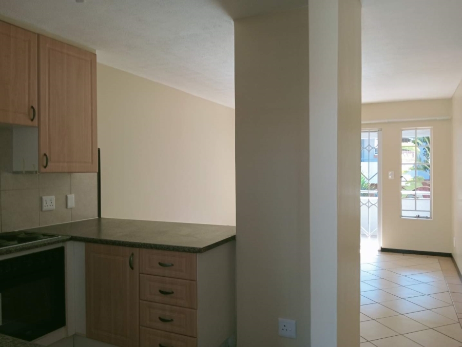 To Let 2 Bedroom Property for Rent in Die Hoewes Gauteng