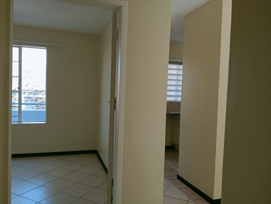 To Let 2 Bedroom Property for Rent in Die Hoewes Gauteng