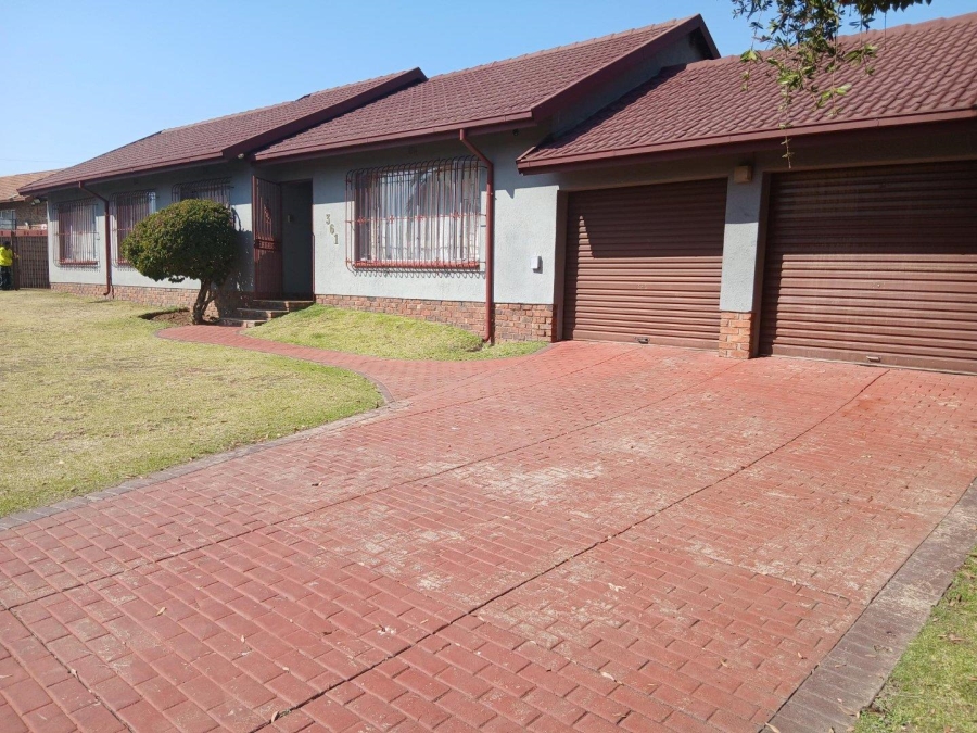4 Bedroom Property for Sale in Norkem Park Gauteng
