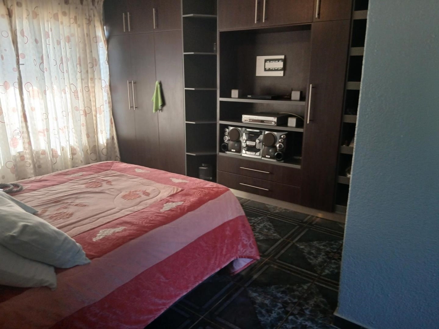 4 Bedroom Property for Sale in Norkem Park Gauteng