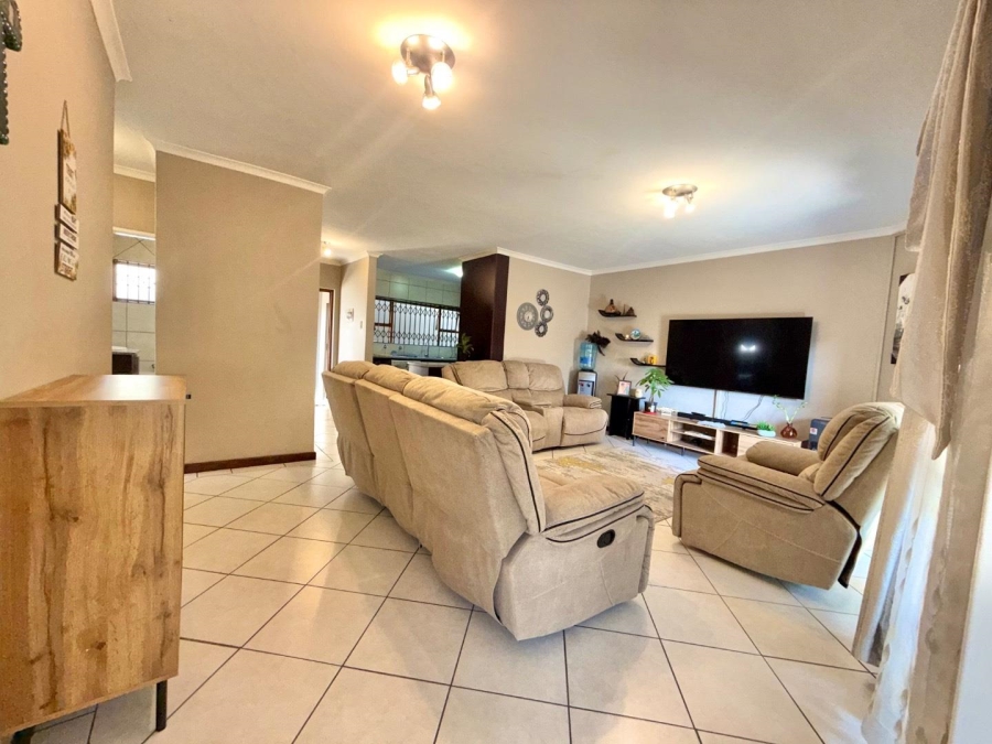 2 Bedroom Property for Sale in Meyersdal Gauteng
