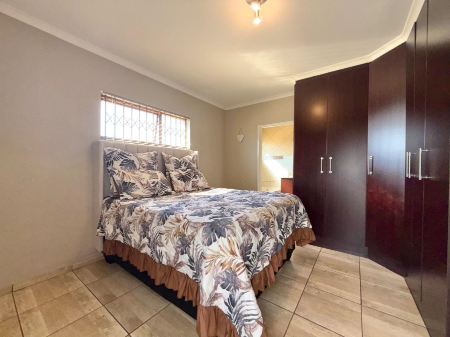 2 Bedroom Property for Sale in Meyersdal Gauteng