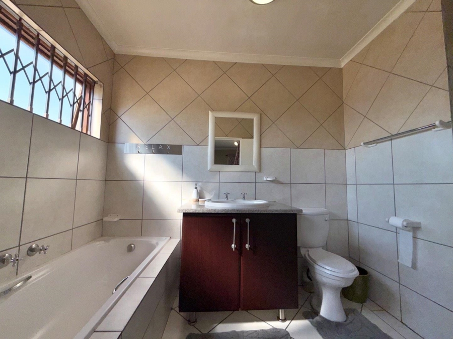 2 Bedroom Property for Sale in Meyersdal Gauteng