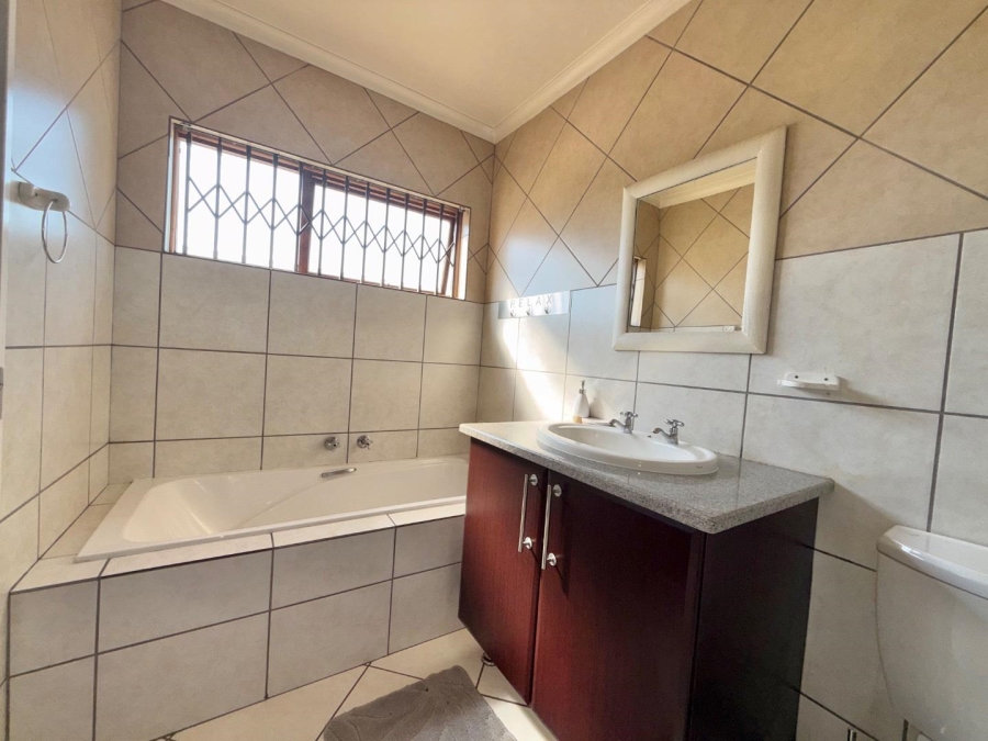 2 Bedroom Property for Sale in Meyersdal Gauteng