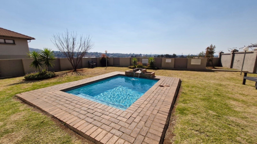 2 Bedroom Property for Sale in Meyersdal Gauteng