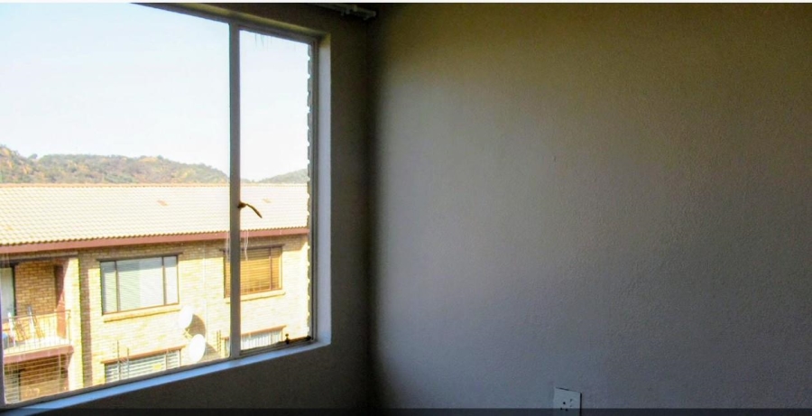 2 Bedroom Property for Sale in Meredale Gauteng