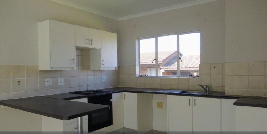 2 Bedroom Property for Sale in Meredale Gauteng